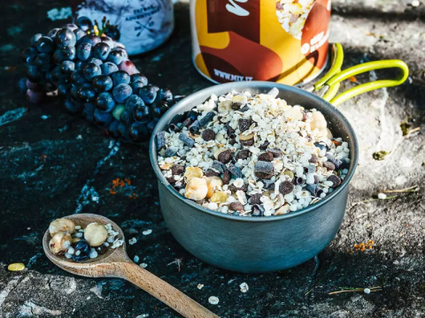 Musli Mixit proteinowe musli Adama Ondry z czekoladą 450 g - gotowe do spożycia Musli Mixit proteinowe musli Adama Ondry z czekoladą 450 g - gotowe do spożycia