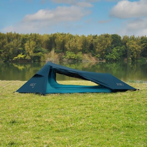 Namiot trekkingowy 1-osobowy Nils Camp NC2501 Ultralight SkyAir - niebieski - otwarty w terenie Namiot trekkingowy 1-osobowy Nils Camp NC2501 Ultralight SkyAir - niebieski - otwarty w terenie