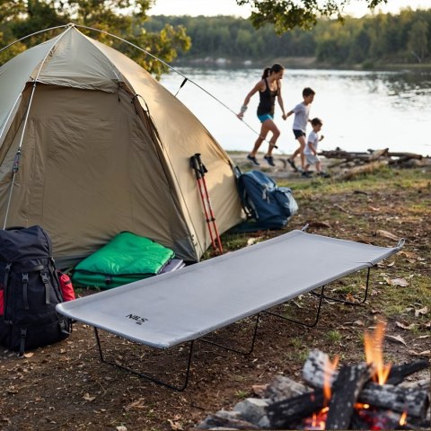 Łóżko turystyczne Nils Camp NC3504 - szary - użycie