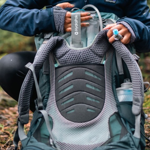 Bukłak do plecaka HydraPak Contour 3 l - użycie 4