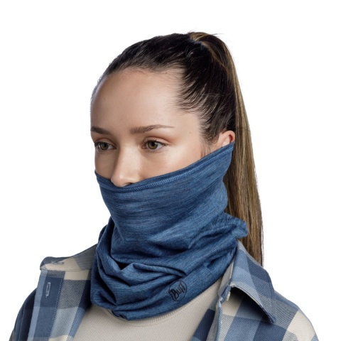 Chusta wielofunkcyjna z wełny merino Buff Merino Lightweight - multistripes tempest (niebieski) - użycie 4