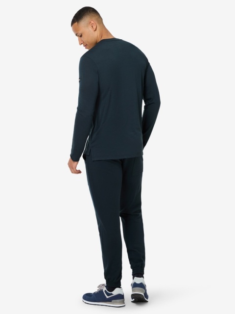 Koszulka męska z wełny merino Super.Natural Super Mountain LS z długim rękawem - granatowy - na modelu 2