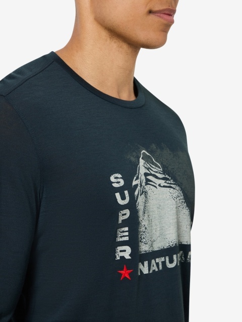 Koszulka męska z wełny merino Super.Natural Super Mountain LS z długim rękawem - granatowy - na modelu 5