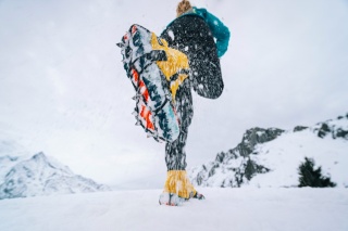 Ultralekkie raczki biegowe turystyczne Kahtoola MICROspikes Ghost - czarny/czerwony