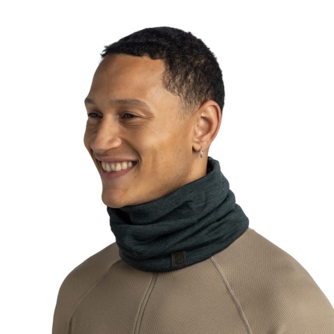 Komin z wełny merino Buff Merino Heavyweight Neck Warmer - solid forest (olive) - model 2