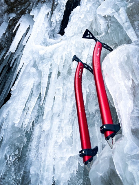 Czekan Blue Ice Akila - lifestyle obie wersje