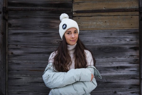 Czapka zimowa SuperYellow Polar z wełny merino - lifestyle 1