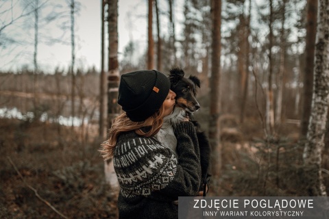 Czapka z wełny merino SuperYellow Inari - lifestyle 6