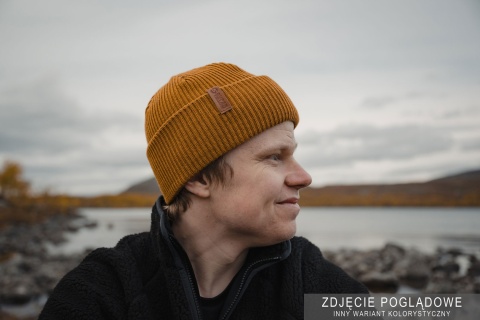 Czapka zimowa SuperYellow Kjempe z wełny merino - lifestyle 3