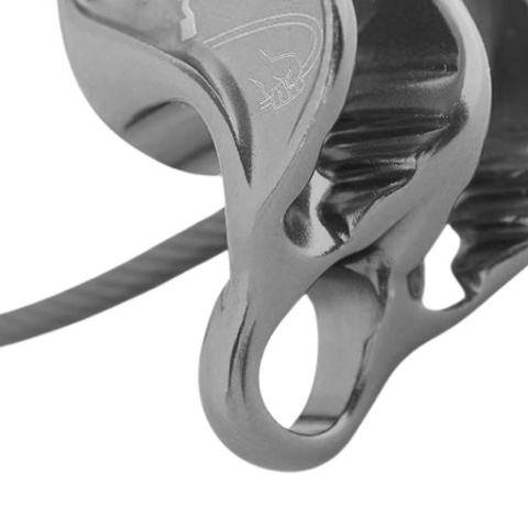 Przyrząd asekuracyjno-zjazdowy DMM Pivot - przednie ucho