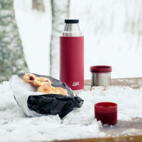 Termos Esbit Sculptor Vacuum Flask 1 l - czerwony - użycie 3