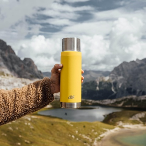 Termos Esbit Sculptor Vacuum Flask 1 l - żółty - użycie 2