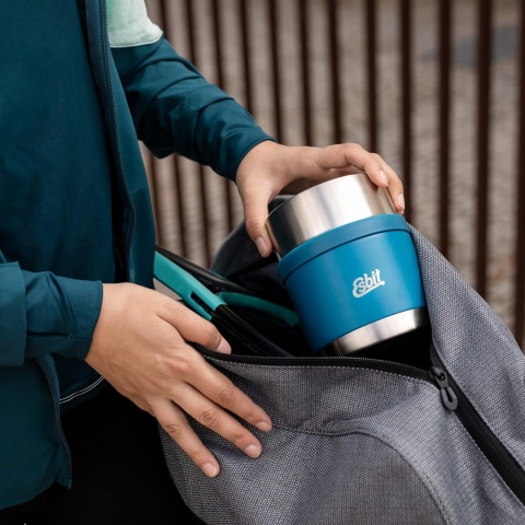 Termos obiadowy Esbit Sculptor Food Jug 0,5 l - niebieski - użycie 1