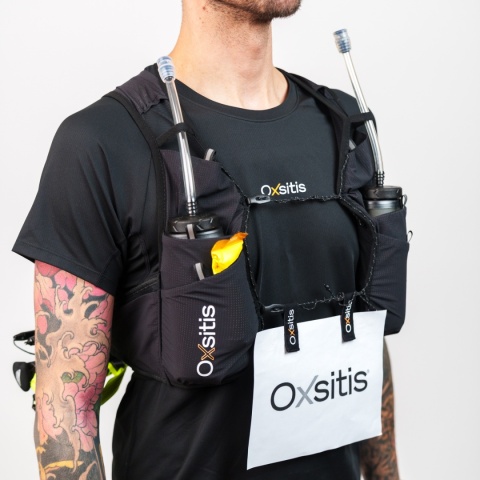 Kamizelka biegowa Oxsitis Ghost 8 - black - model bok