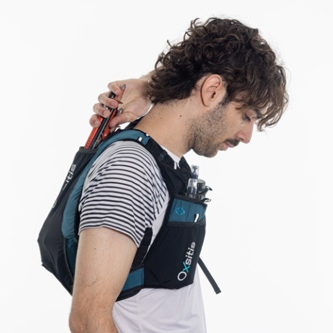 Kamizelka biegowa Oxsitis Gravity 10 - lake - przenoszenie kijów 3