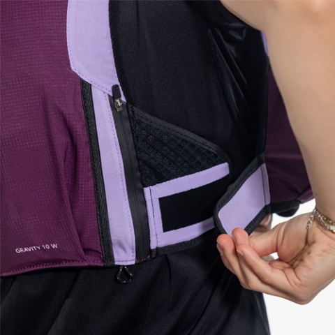 Kamizelka biegowa damska Oxsitis Gravity 10 - lilac - dopasowanie