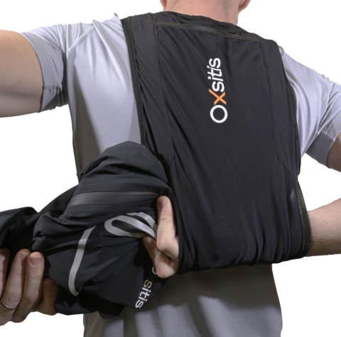 Kamizelka biegowa Oxsitis Gravity 10 - black - kieszeń tunelowa