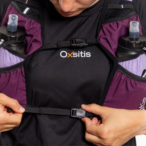Kamizelka biegowa damska Oxsitis Gravity 5 - lilac - dopasowanie