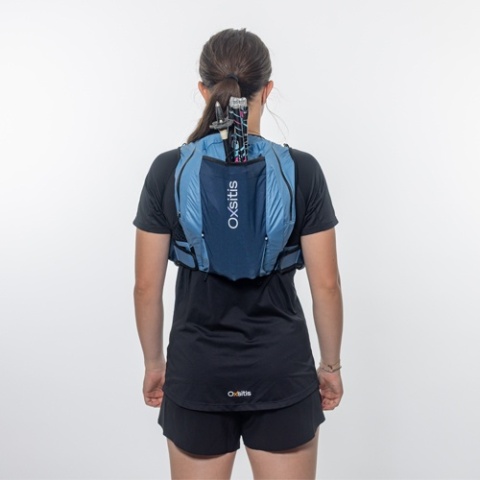 Plecak biegowy damski Oxsitis Spectre 12 - cloud blue - przenoszenie kijów 3