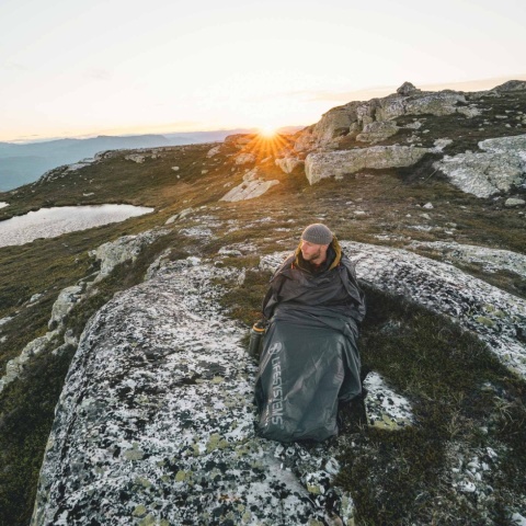 Płachta biwakowa bivy bag Lifesystems Venture Lite Bivi - lifestyle 1