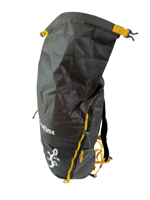 Plecak składany Freetime Moby 30 - dark grey - otwarty roll-top 1